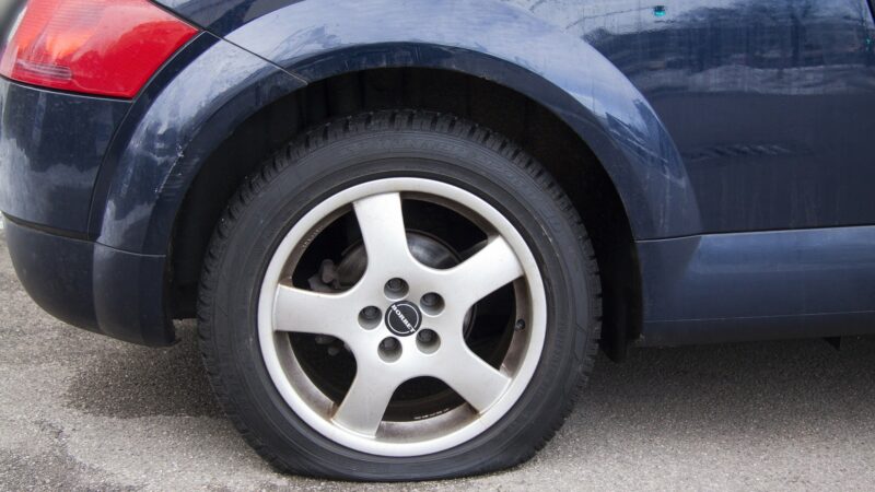 A próxima geração de carros não terá pneus run flat… mas continuará sem o estepe!