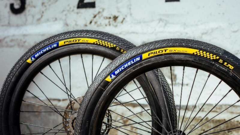 Michelin lança dois novos pneus BMX em sua linha de corrida