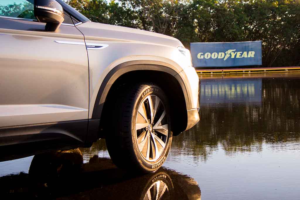 Wrangler Territory HT reforça oferta da Goodyear para SUVs e picapes no  Brasil – 54 PSI