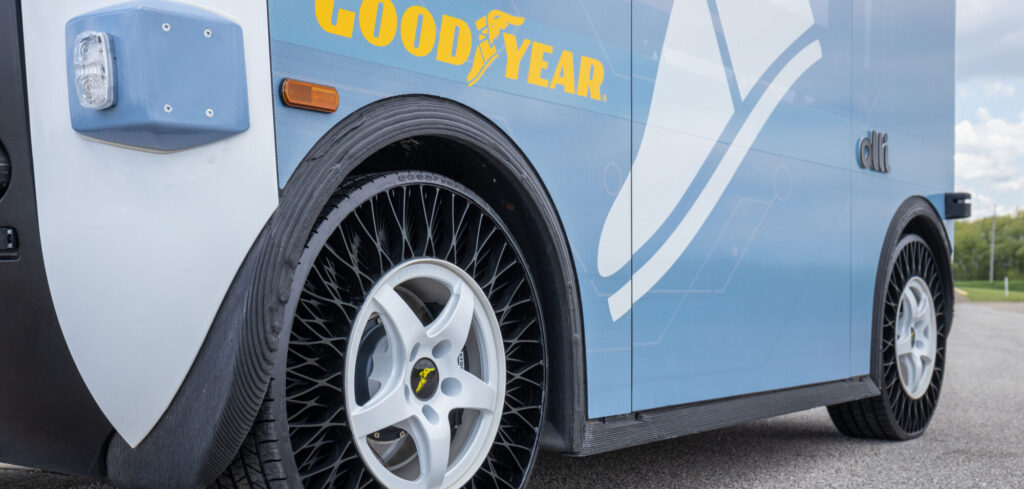 Goodyear testa pneu sem ar em Tesla e resultado impressiona