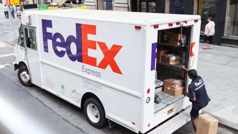 FedEx aloca US$ 100 milhões para aumentar a segurança de suas vans