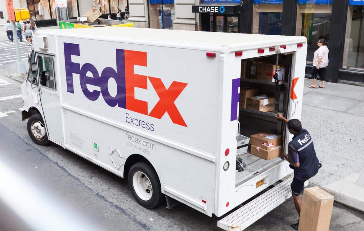 FedEx aloca US$ 100 milhões para aumentar a segurança de suas vans