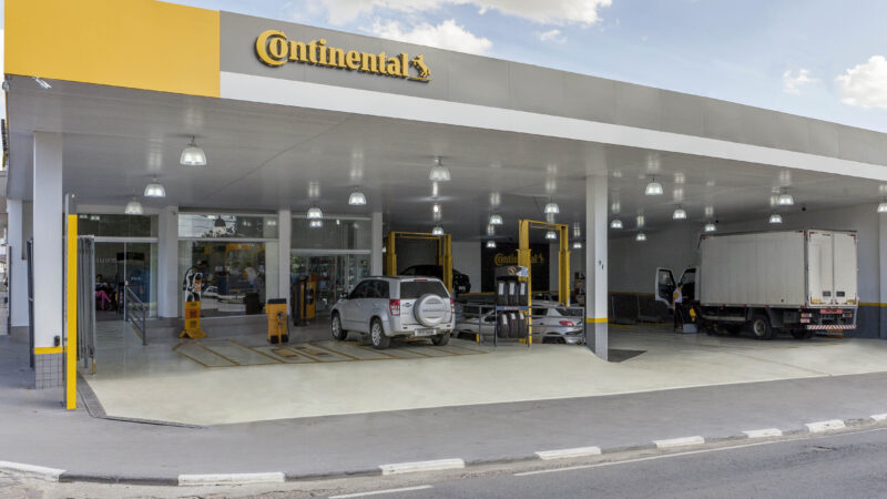 Continental firma parceria com a Kinsol para ter energia solar e estações de recargas para VEs em sua rede de lojas