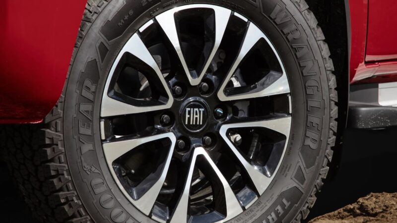 Pneu Wrangler Territory AT da Goodyear equipa de série a nova picape Fiat Titano